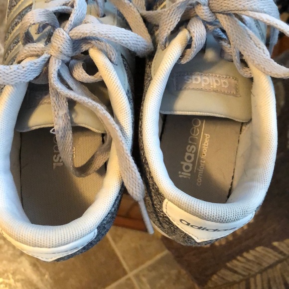 Adidas - Picture 3 of 5